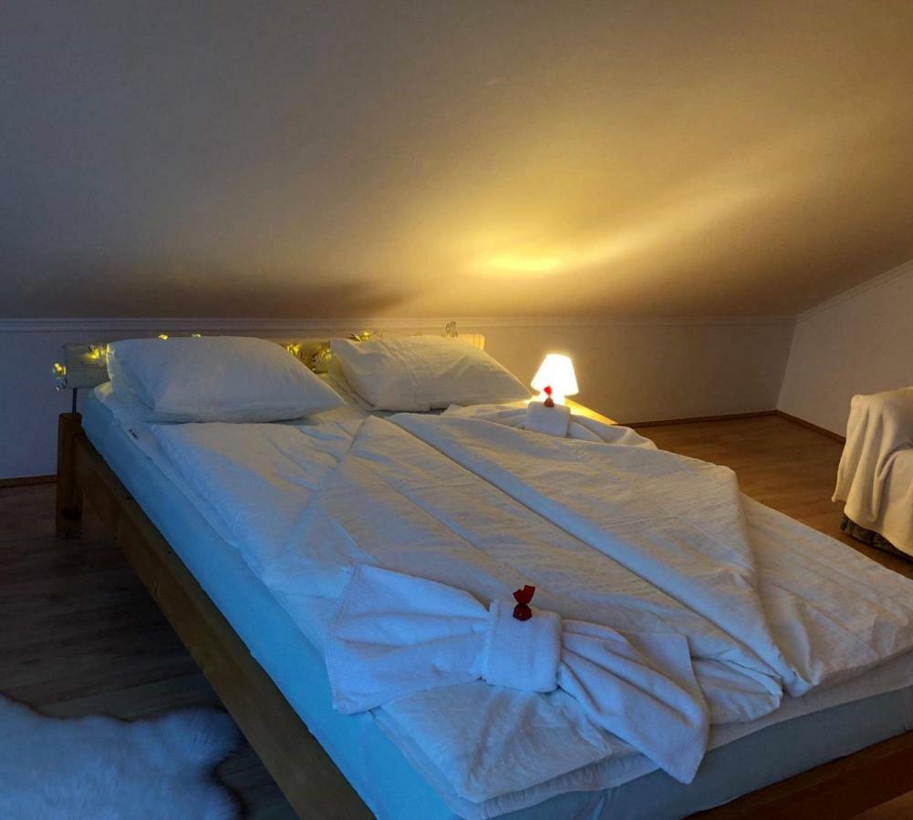 Rege Apartman Alsoors Ngoại thất bức ảnh